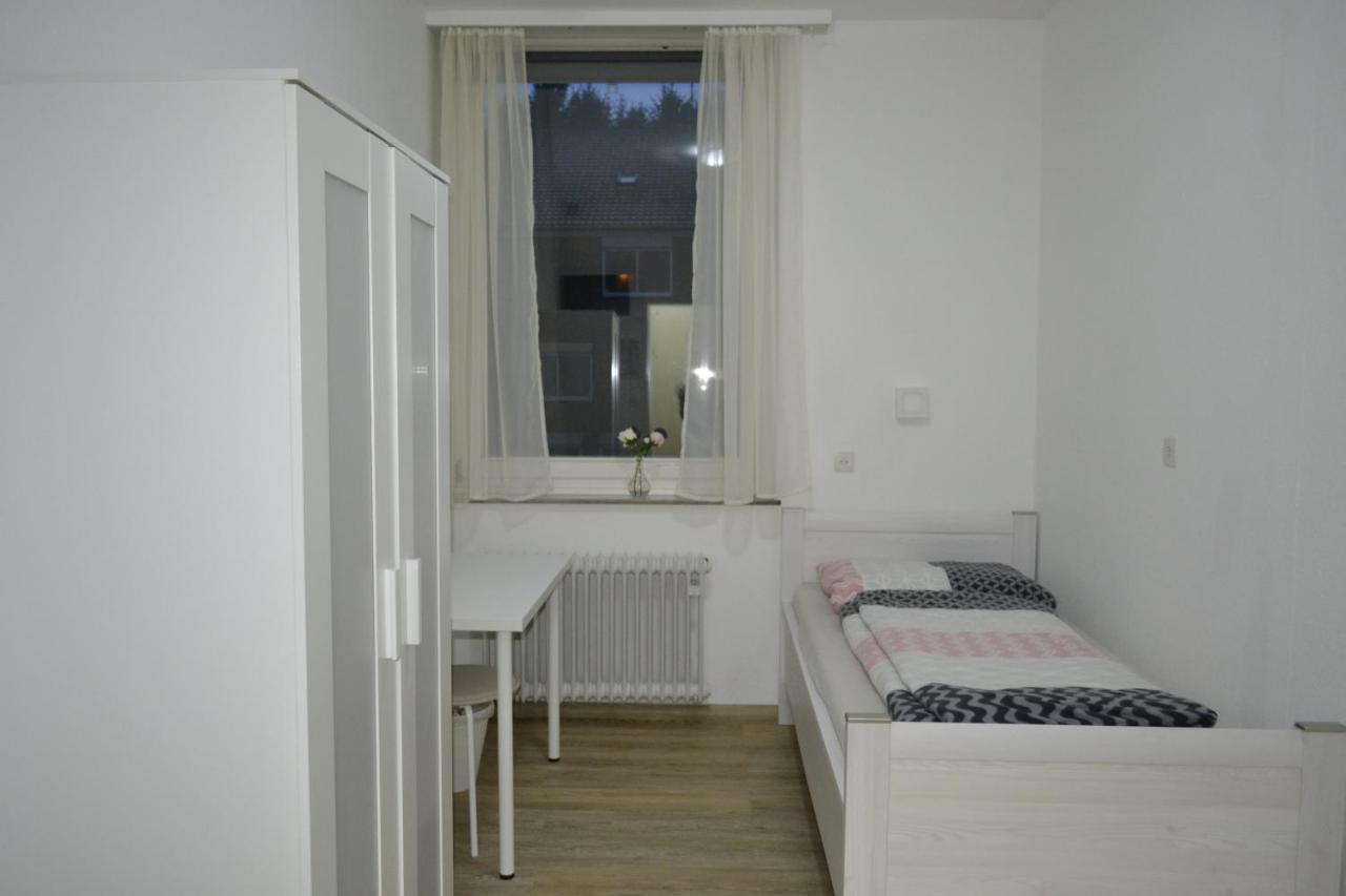 Pension Highway 3 Bielefeld Exterior foto